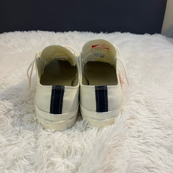 Converse Off-White Sneakers with Red Heart - Picture 9 of 9